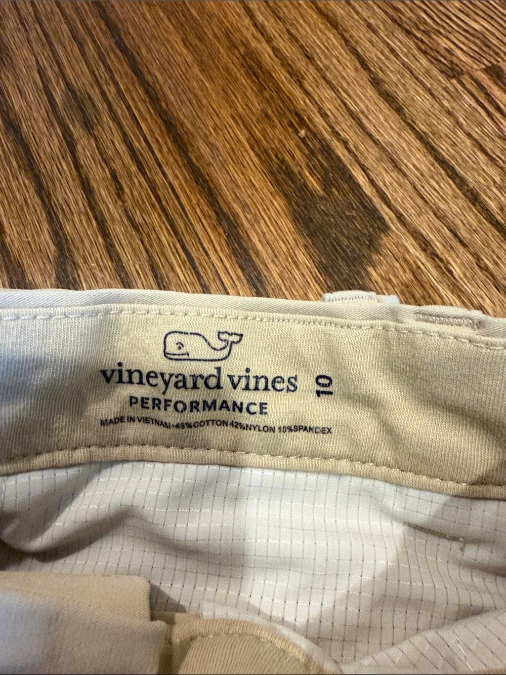 Vineyard Vines Boys Breaker Pant Performance size 10   in Light Khaki